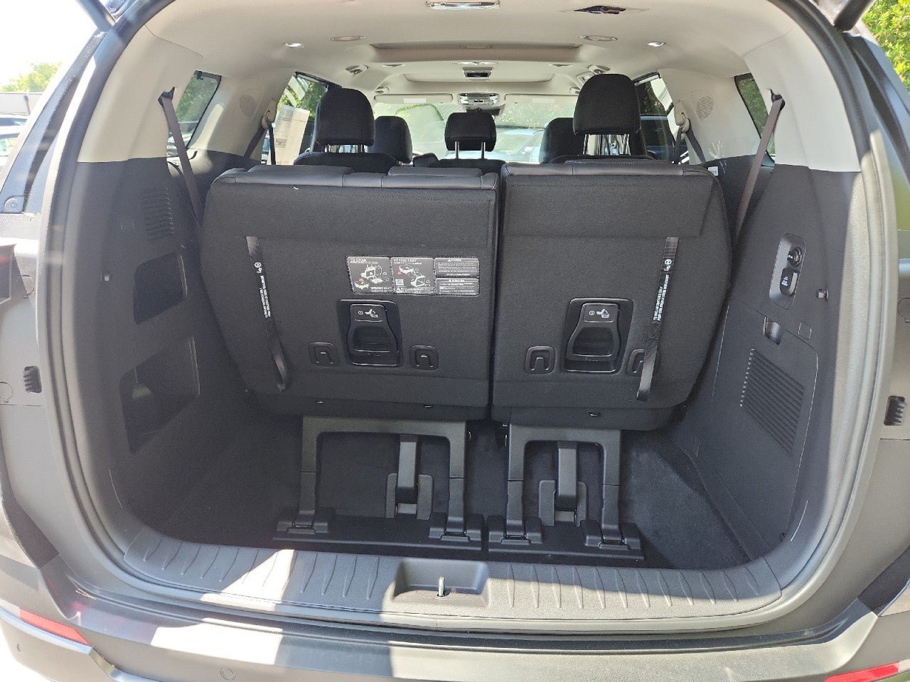 New 2026 Kia Carnival SX w/ SX Dark Edition Package FWD image 54