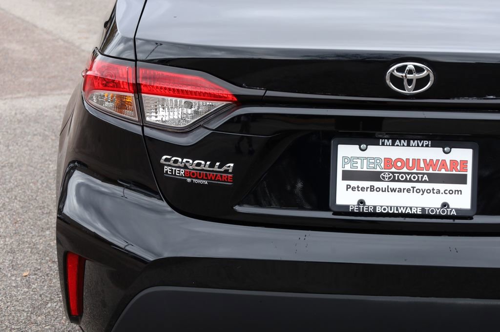 Used 2024 Toyota Corolla LE image 5