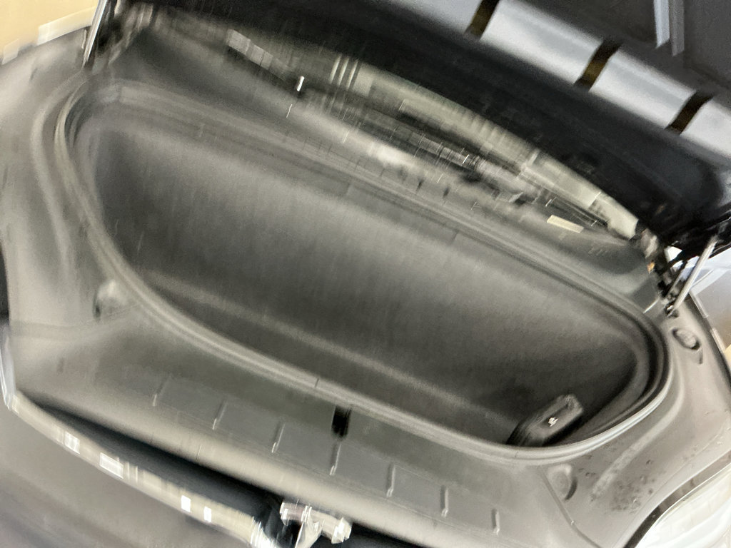 Used 2020 Tesla Model X Long Range image 17