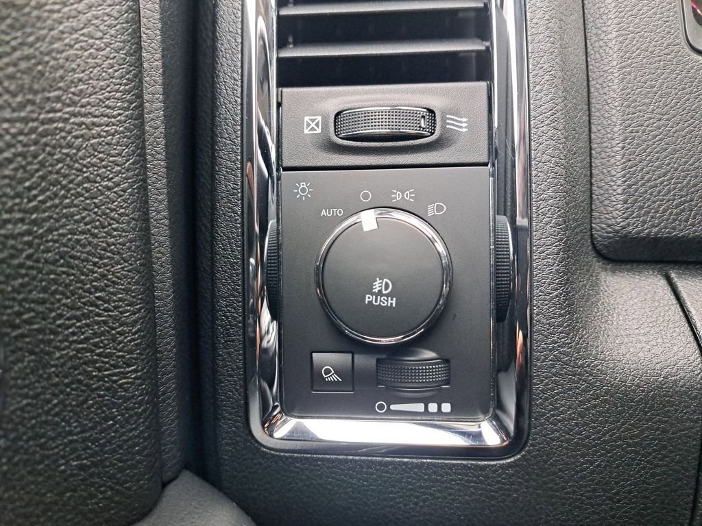 Used 2017 RAM 2500 Laramie w/ Sport Appearance Group image 26