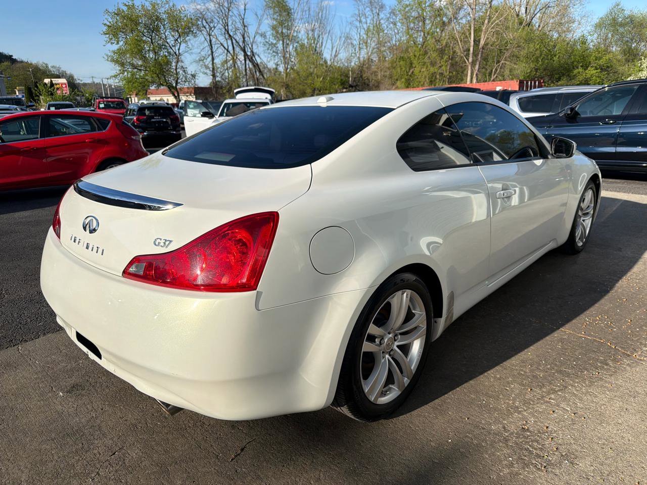 Used 2010 INFINITI G37 Coupe RWD image 4