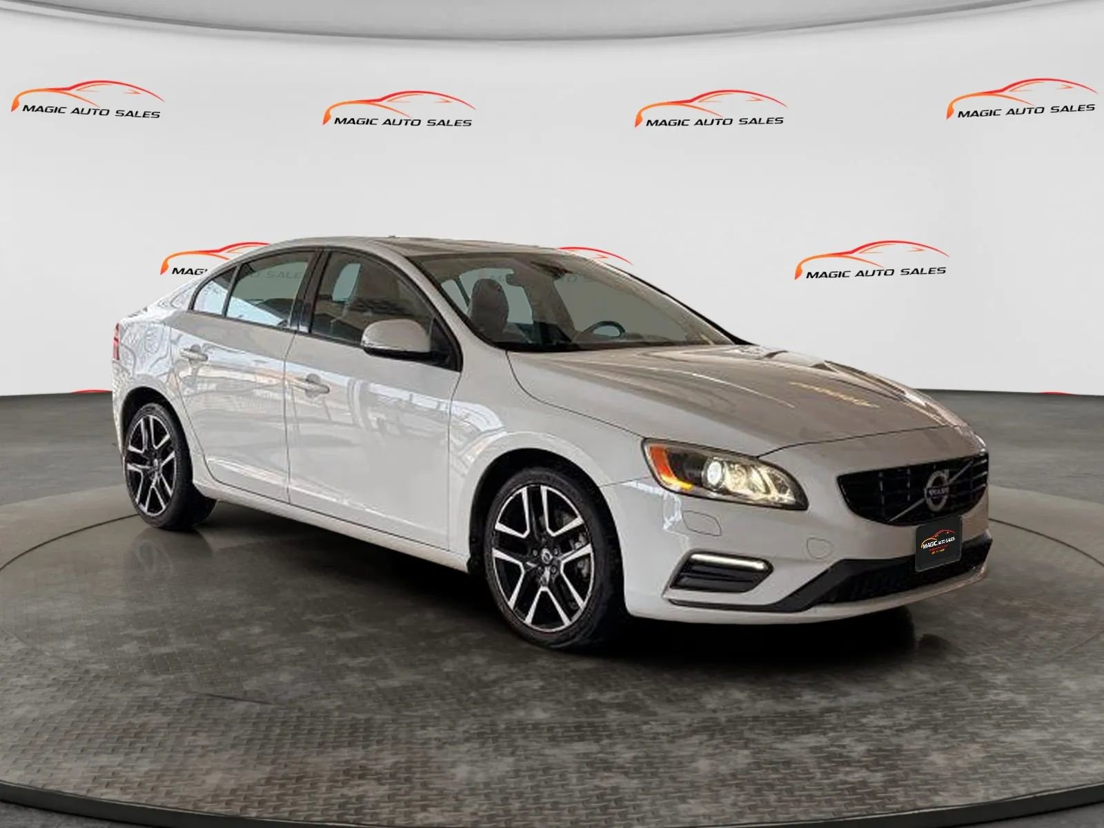 Used 2017 Volvo S60 T5 Dynamic w/ Vision Package AWD/4WD image 4