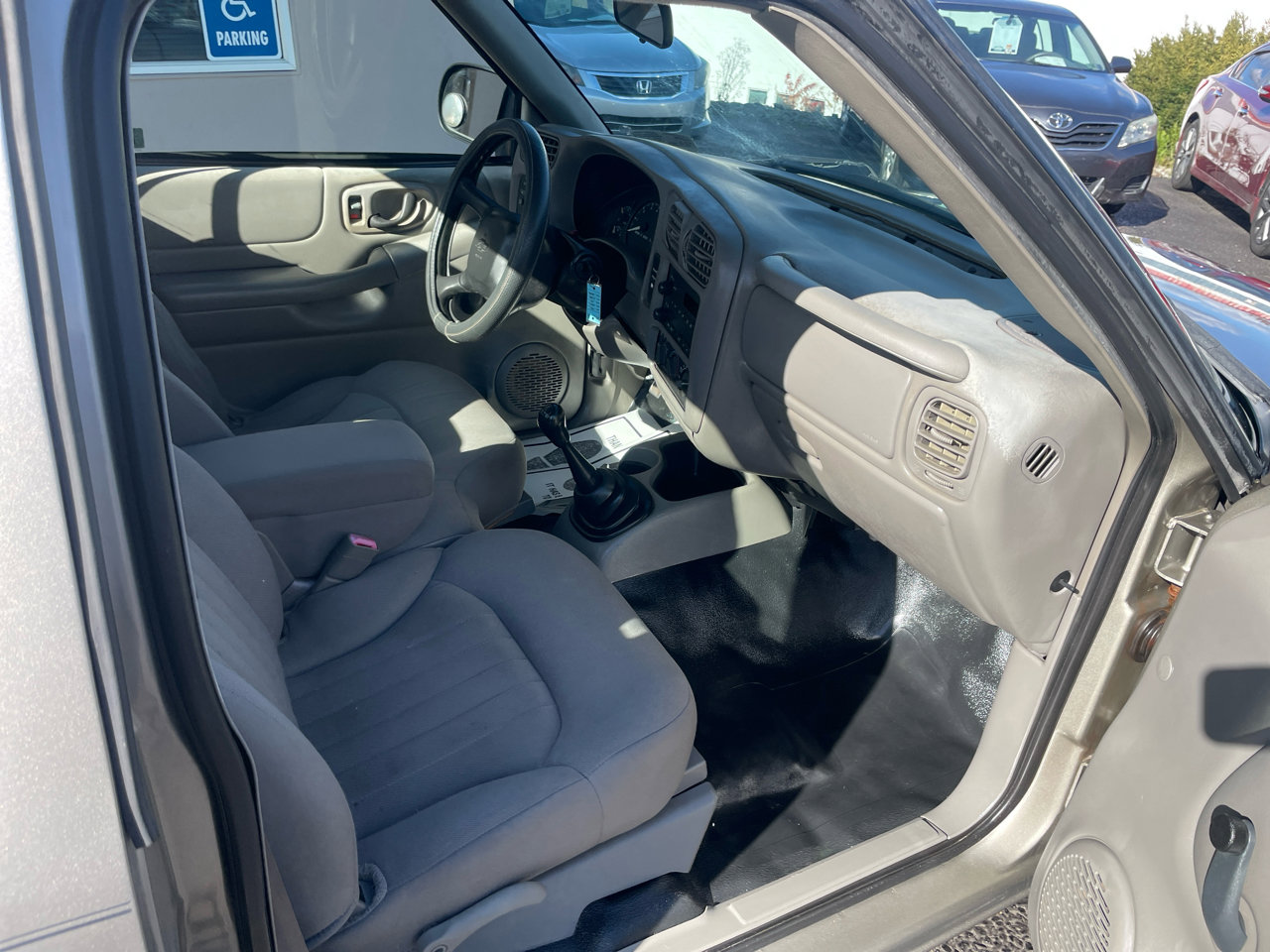 Used 2003 Chevrolet S10 Pickup 2WD Regular Cab image 23