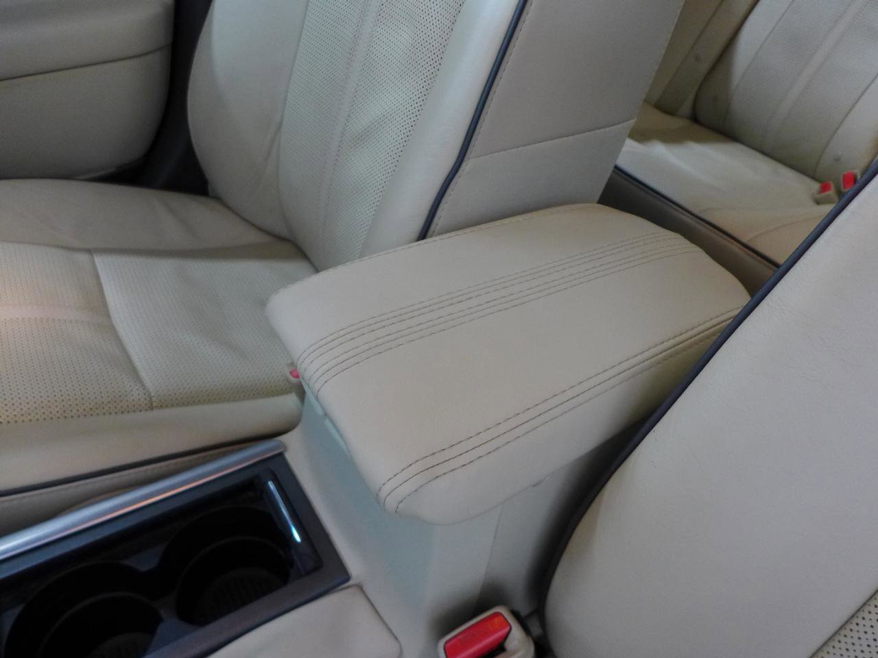 Used 2011 Lincoln MKZ FWD image 32
