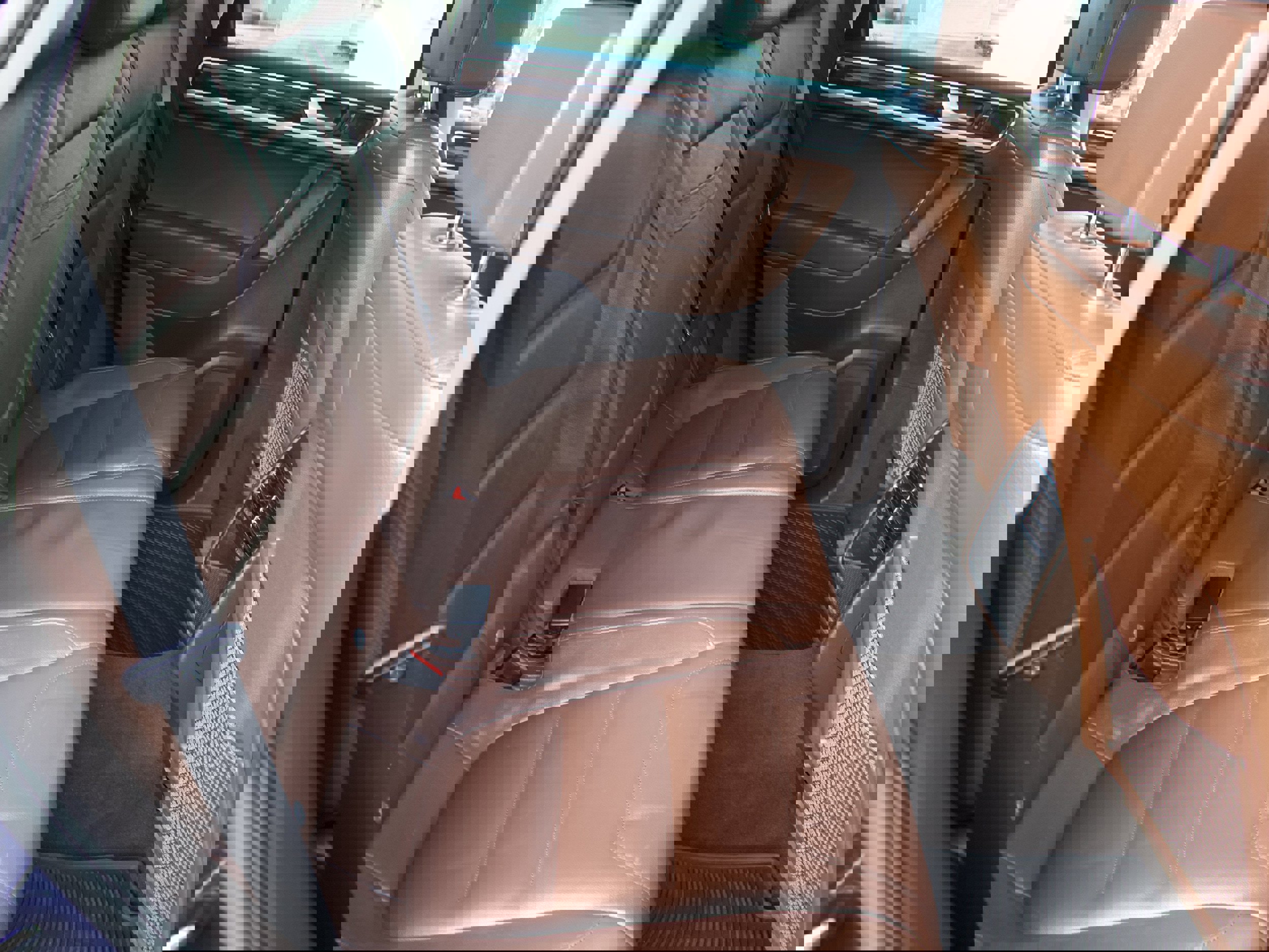 Used 2013 Volkswagen Touareg Executive image 33