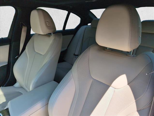 Used 2022 BMW 330i Sedan w/ Driving Assistance Package RWD image 10