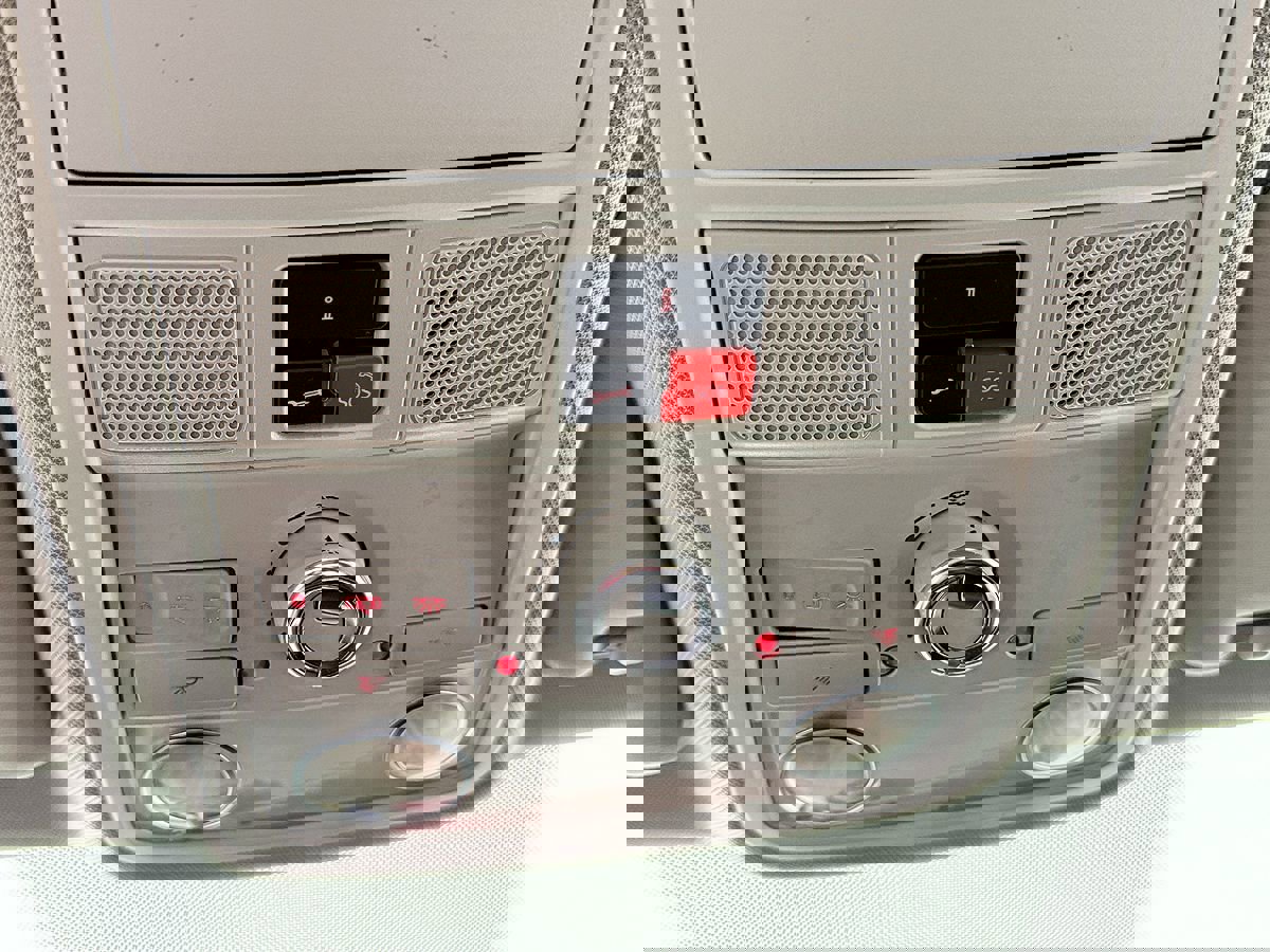 Used 2018 Volkswagen Passat 2.0T SE image 36