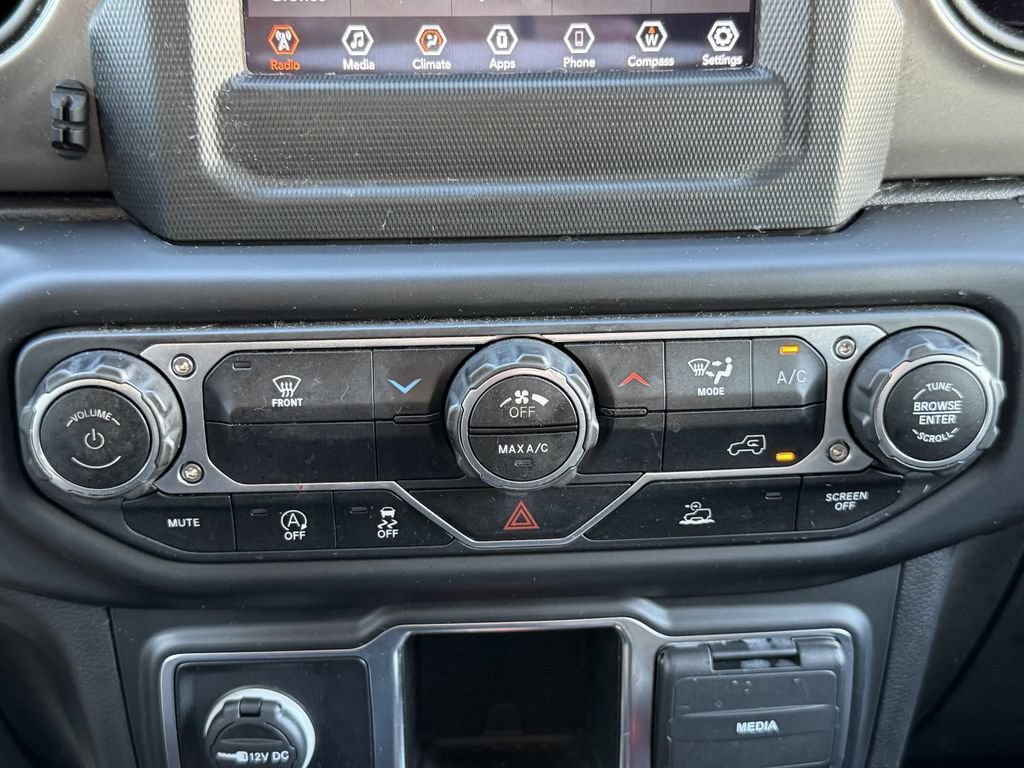 Used 2022 Jeep Wrangler Unlimited Sport AWD/4WD image 23