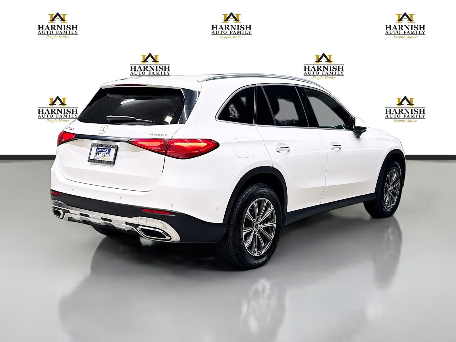 Used 2024 Mercedes-Benz GLC 300 4MATIC image 5