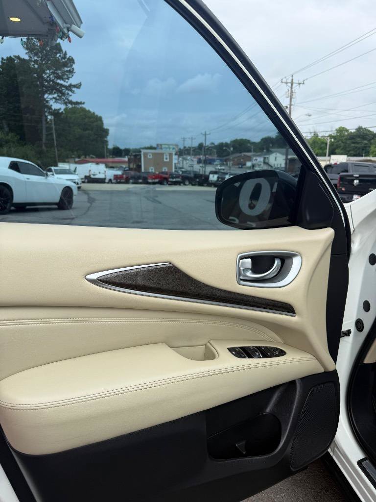 Used 2015 INFINITI QX60 Luxe AWD/4WD image 16