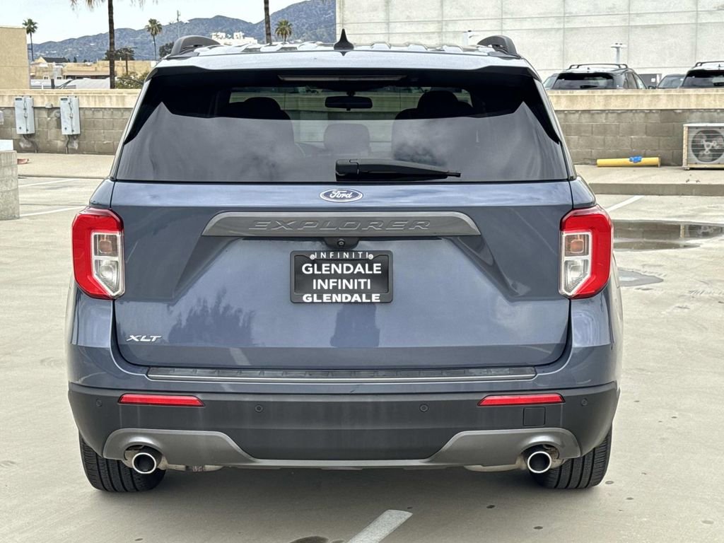 Used 2021 Ford Explorer XLT w/ Equipment Group 202A image 5