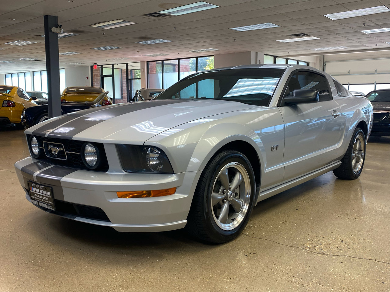 Used 2006 Ford Mustang GT RWD image 3