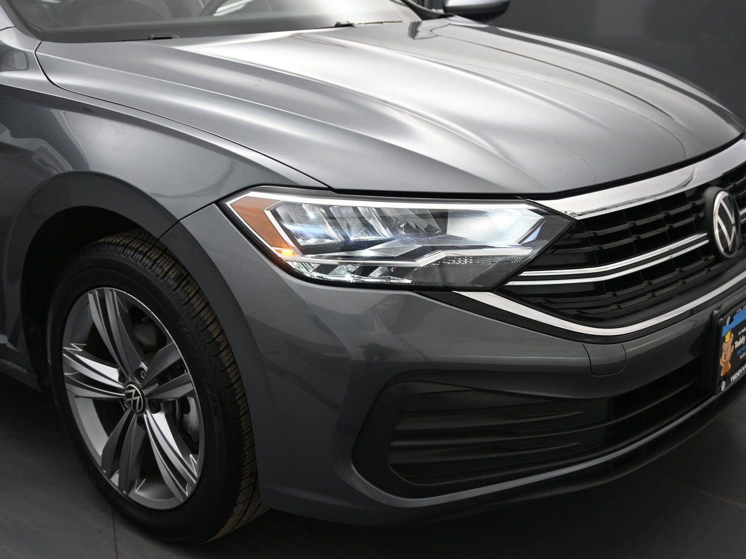 Certified 2023 Volkswagen Jetta SE image 11