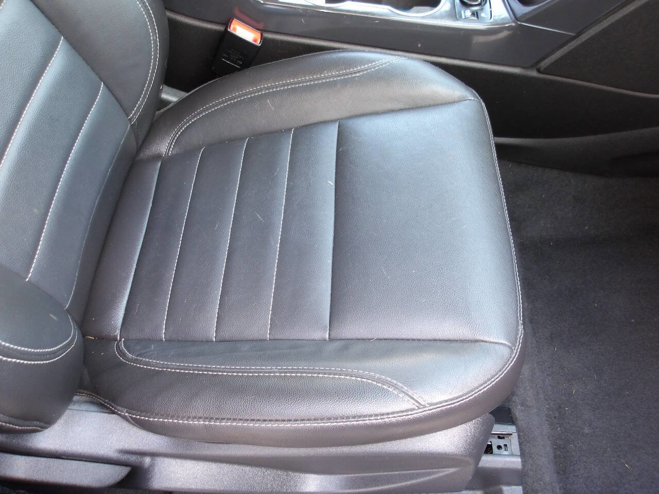 Used 2014 Ford Escape Titanium AWD/4WD image 29