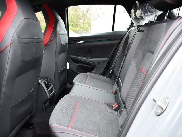 New 2026 Volkswagen GTI SE FWD image 17