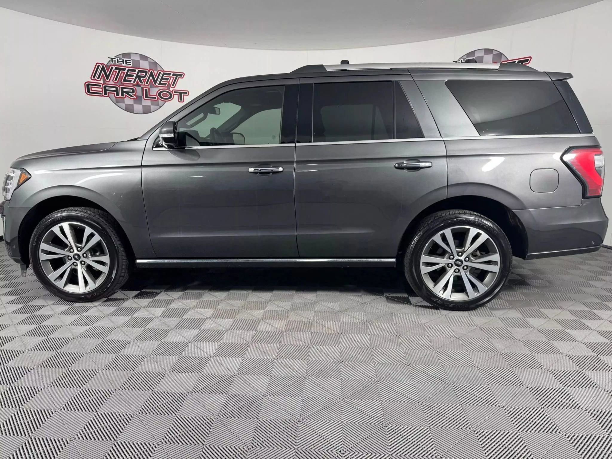 Used 2020 Ford Expedition Limited w/ Equipment Group 302A image 4