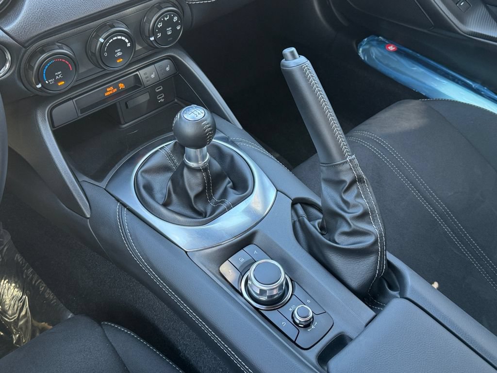 New 2026 MAZDA MX-5 Miata Club w/ Interior Package RWD image 23