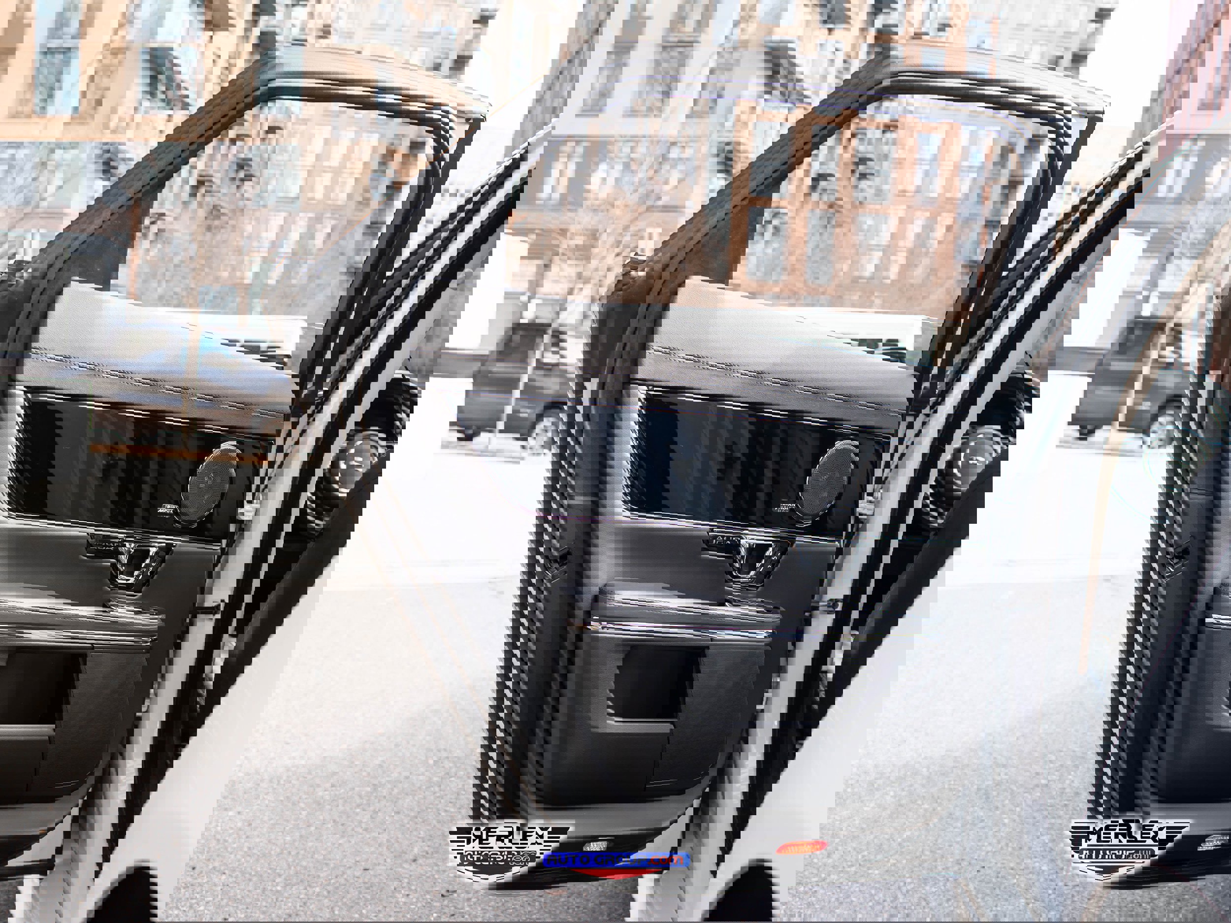 Used 2019 Jaguar XJ R-Sport image 41