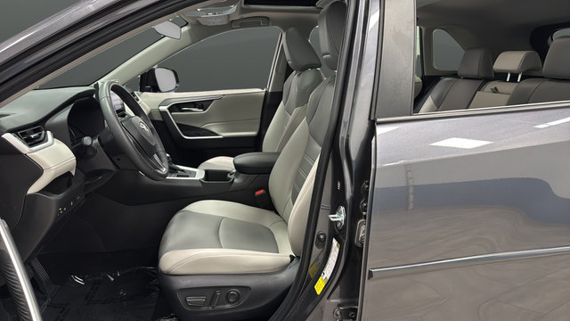 Used 2024 Toyota RAV4 XLE Premium w/ Weather Package AWD/4WD image 9