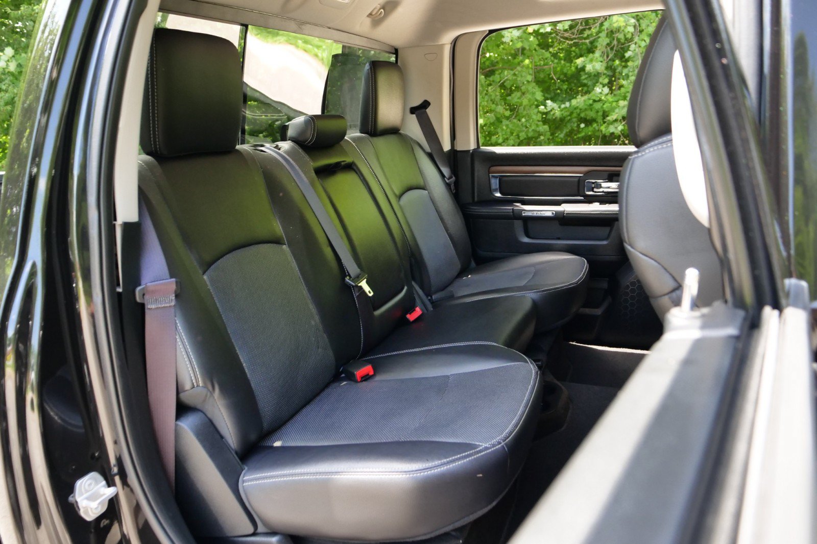 Used 2015 RAM 2500 Laramie AWD/4WD image 32