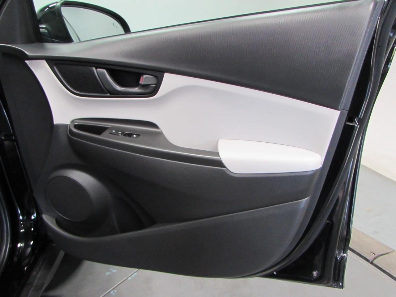 Used 2023 Hyundai Kona SEL w/ Cargo Package AWD/4WD image 16