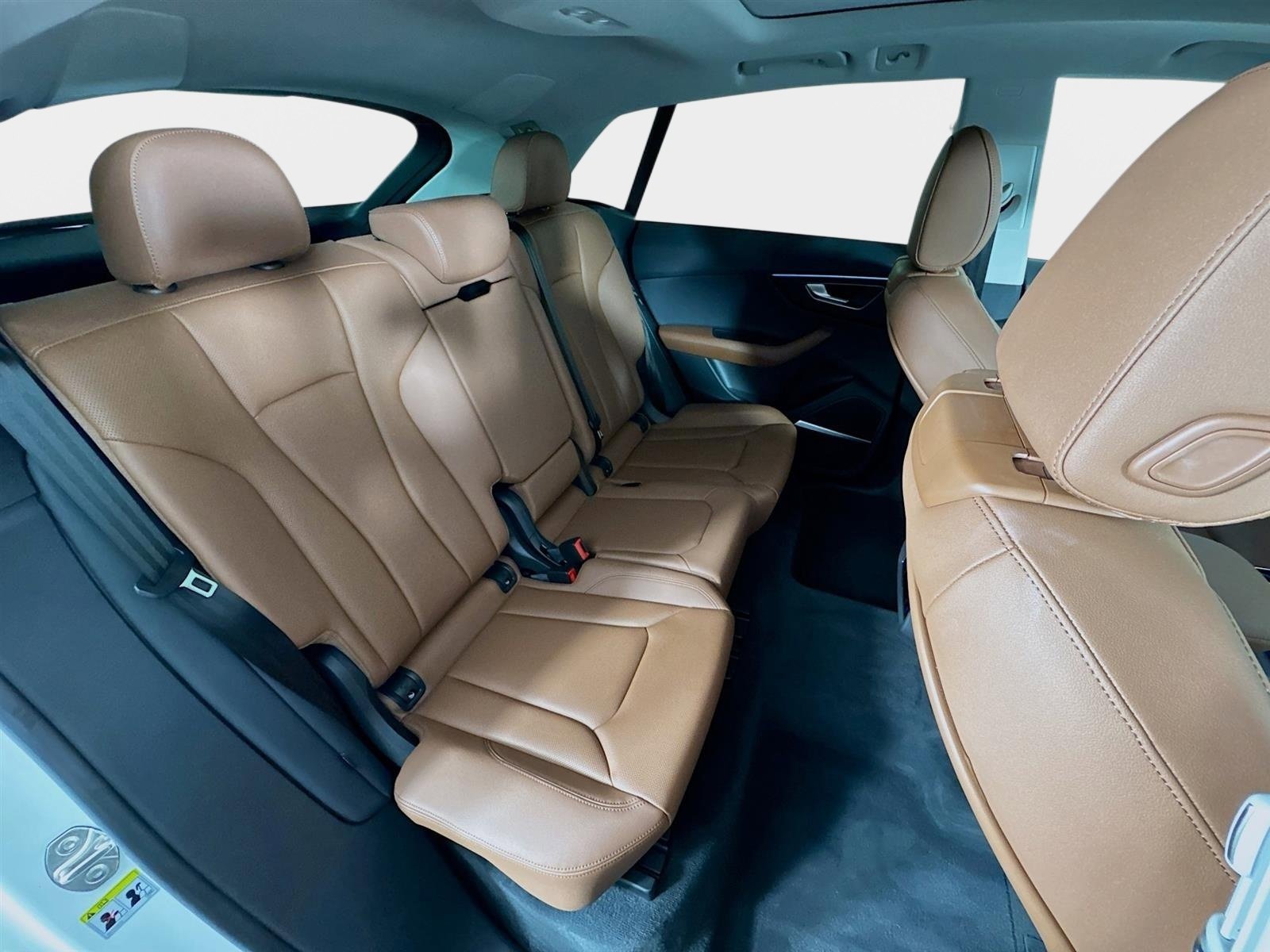 Used 2022 Audi Q8 Premium Plus AWD/4WD image 30