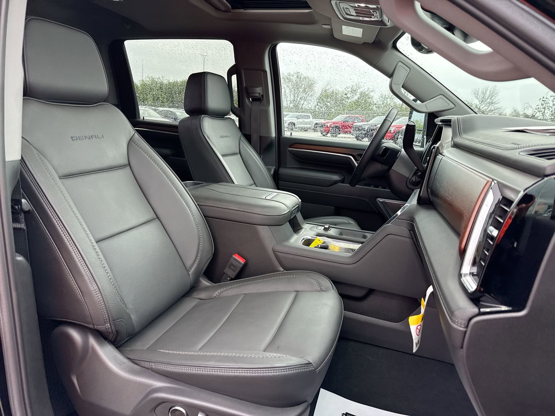 Used 2025 GMC Sierra 2500 Denali w/ Denali Reserve Package AWD/4WD image 25