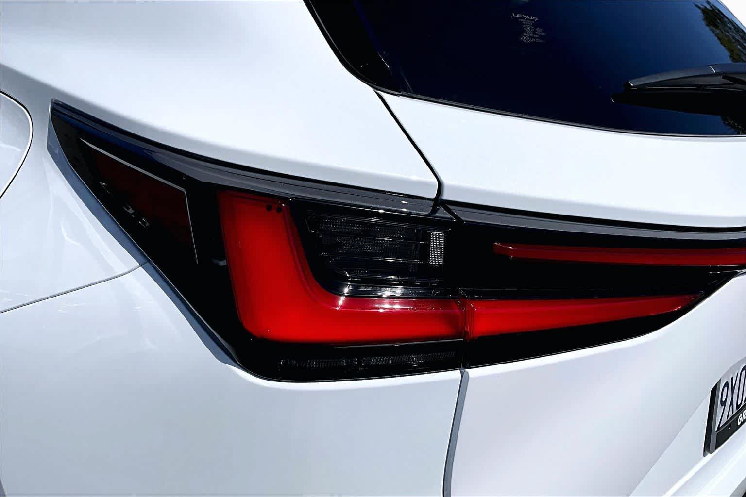 Certified 2026 Lexus NX 350h AWD w/ Accessory Package (2T) image 27