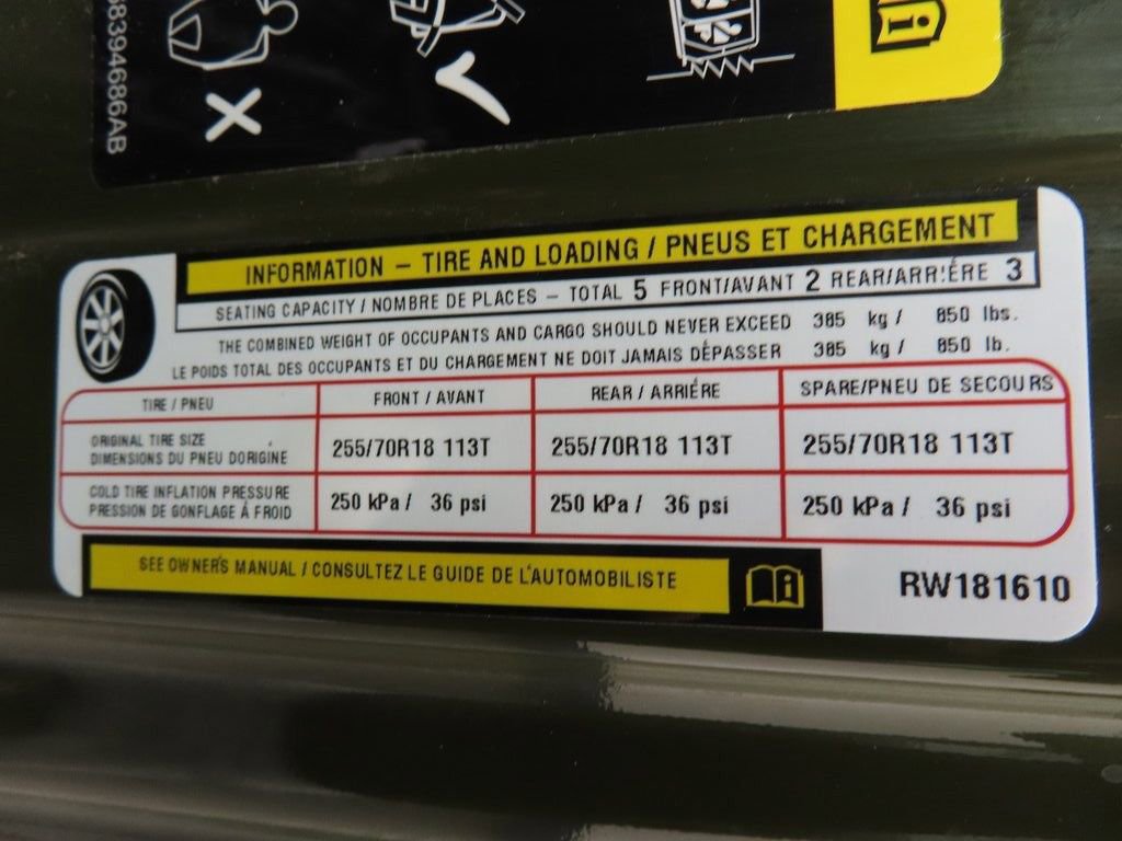 Used 2024 Jeep Wrangler Unlimited Sahara w/ Technology Group image 55