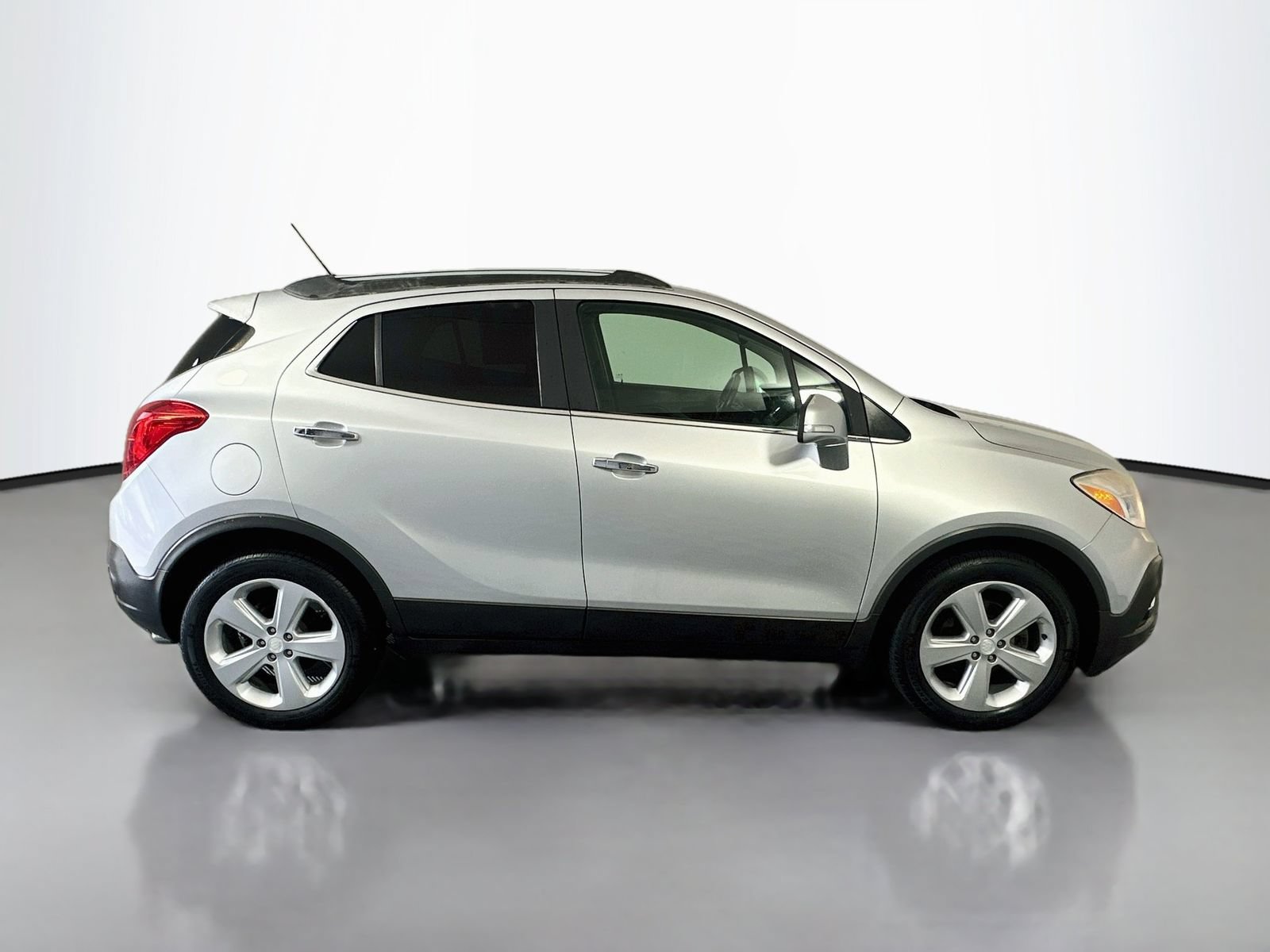 Used 2015 Buick Encore Leather FWD image 8