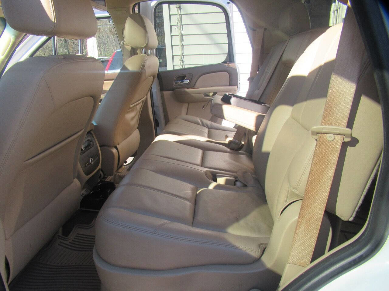 Used 2009 GMC Yukon 4WD Hybrid image 29