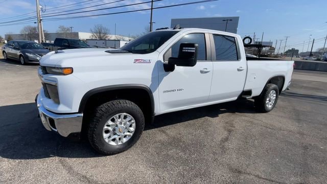 Used 2024 Chevrolet Silverado 3500 LT w/ Safety Package image 6