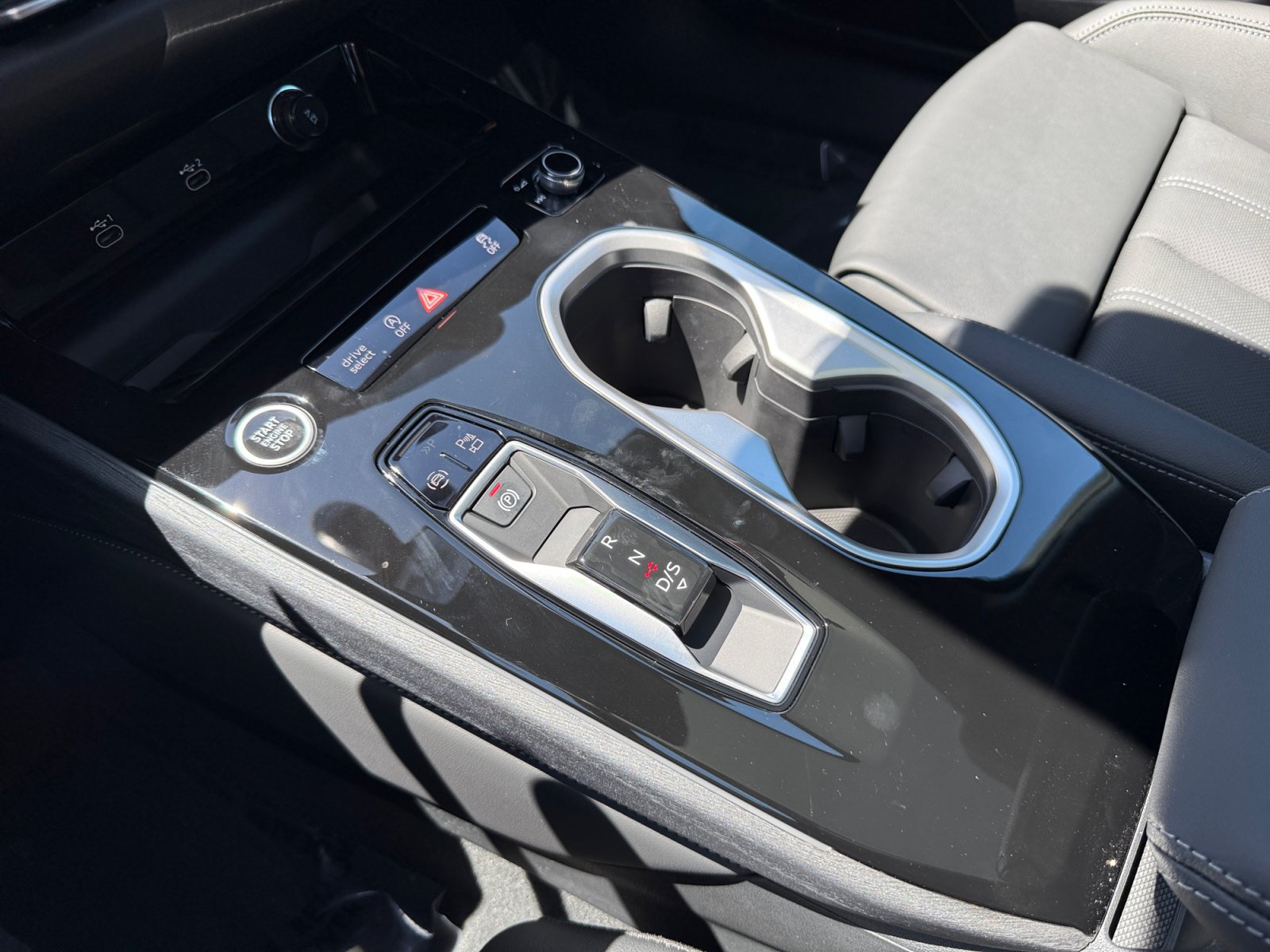 New 2026 Audi A6 Premium Plus AWD/4WD image 13
