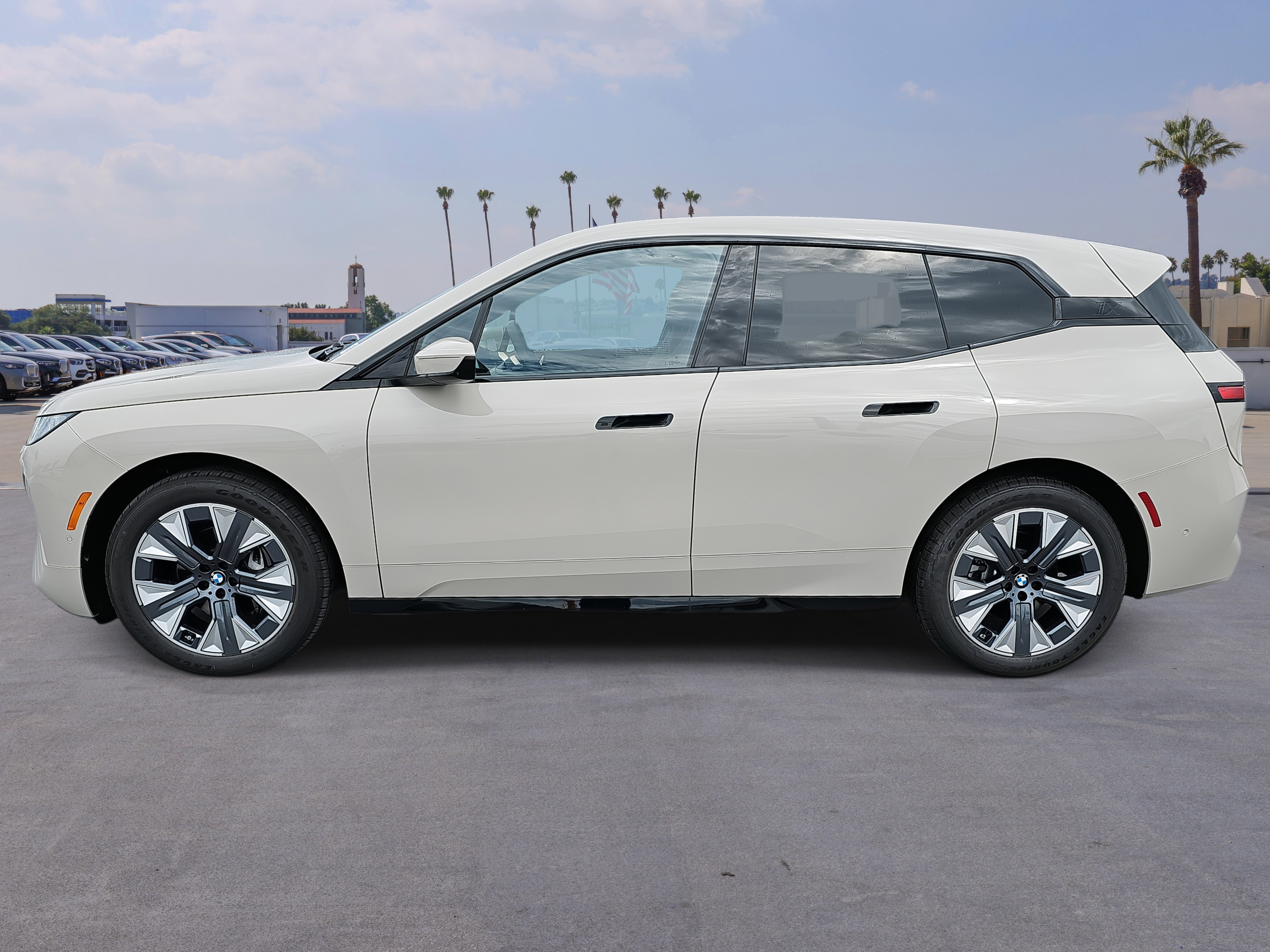 New 2026 BMW iX xDrive60 w/ Premium Package image 8