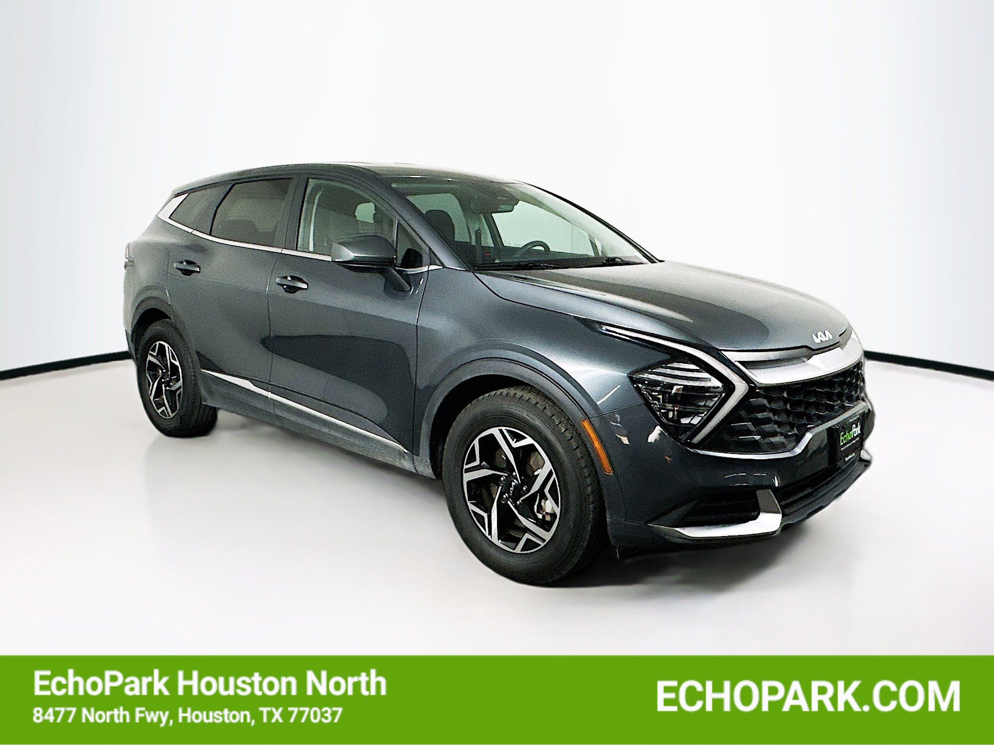 Used 2024 Kia Sportage LX image 1