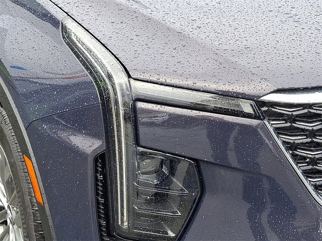 Used 2025 Cadillac XT4 Premium Luxury w/ Cold Weather Package image 10