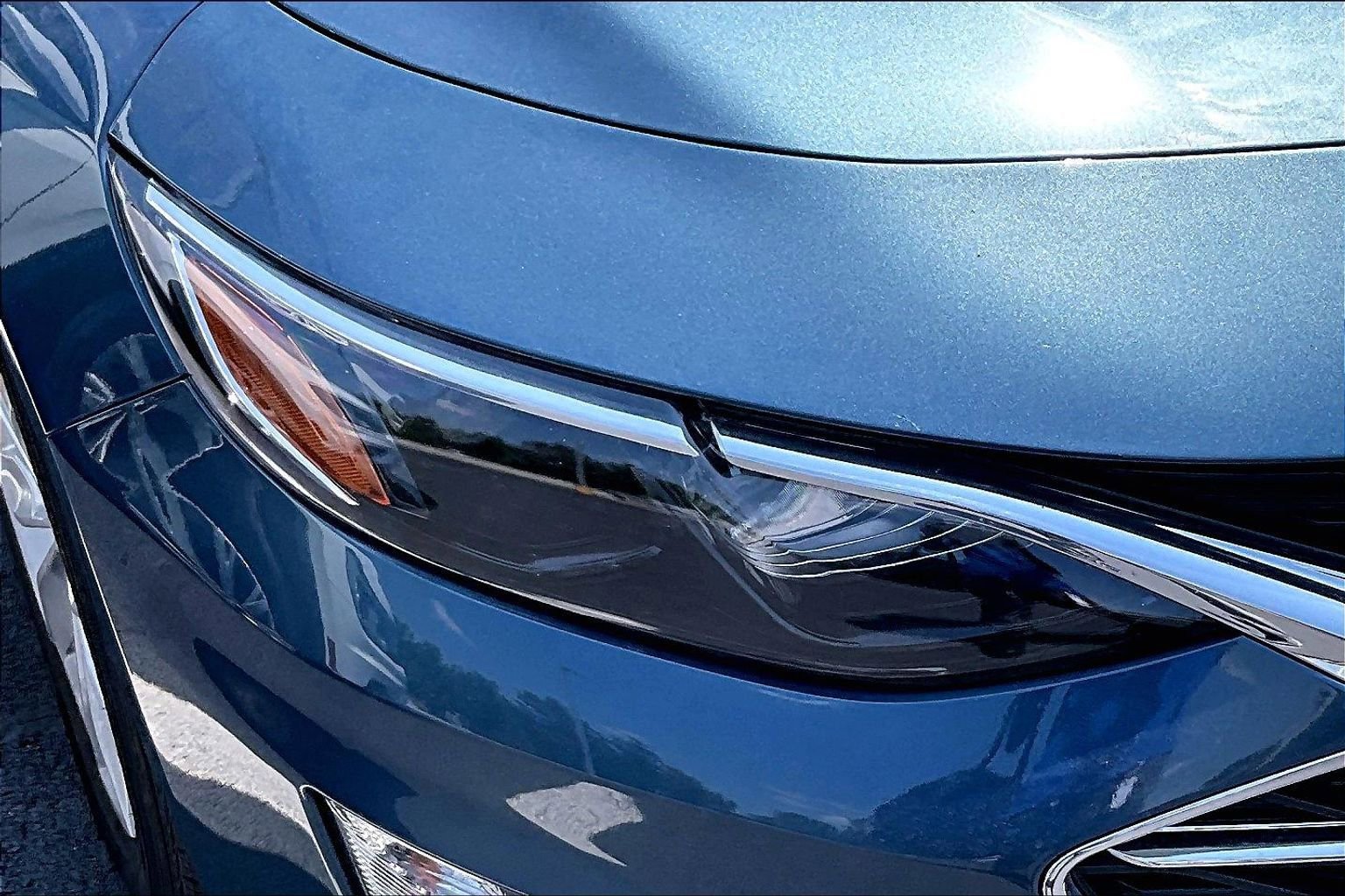 Used 2025 Chevrolet Malibu LT FWD image 32