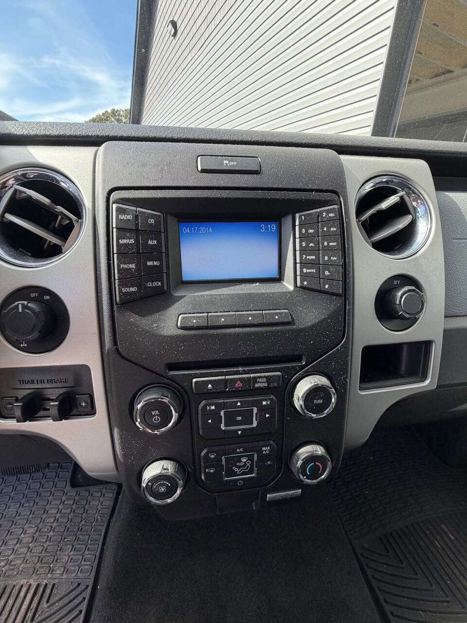 Used 2014 Ford F150 XLT w/ Equipment Group 302A Luxury image 10