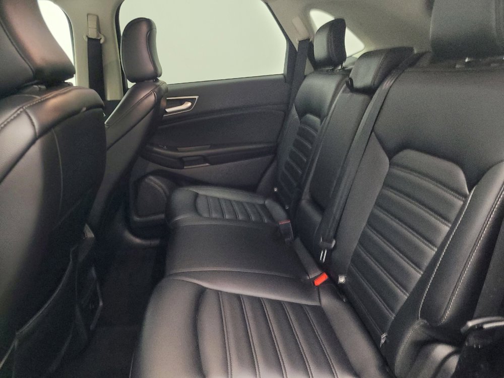 Used 2023 Ford Edge SEL image 18