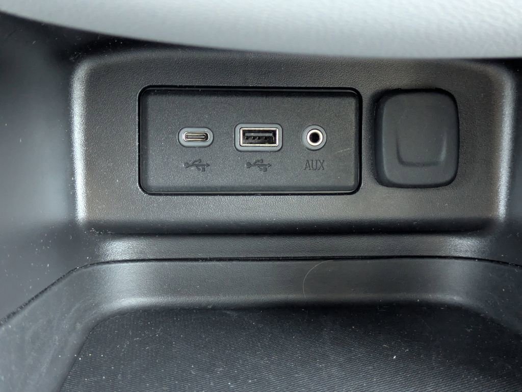 Used 2024 Chevrolet Equinox LT FWD image 22