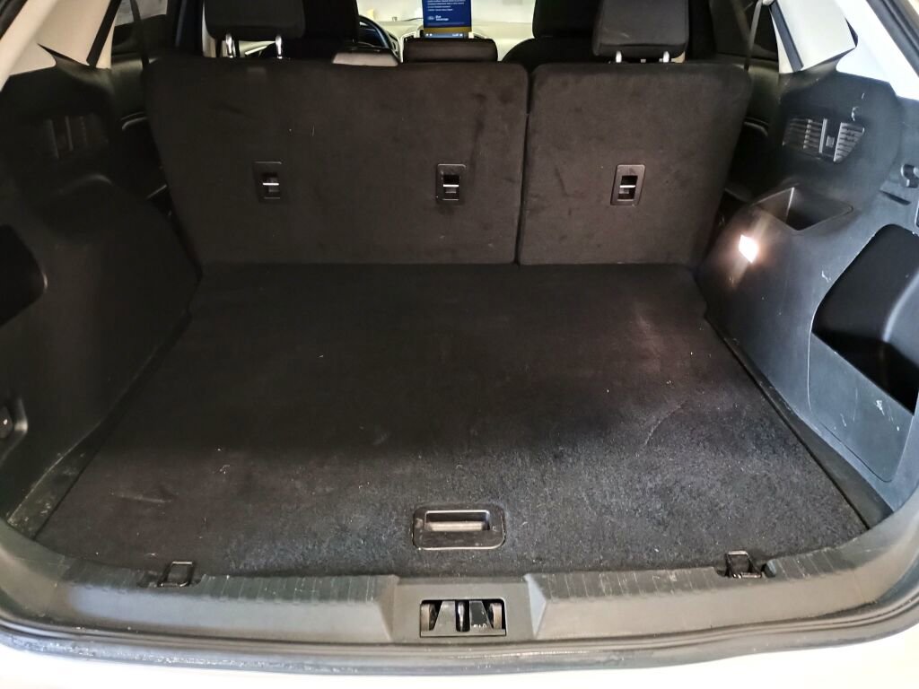 Used 2022 Ford Edge SE w/ Black Appearance Package image 19