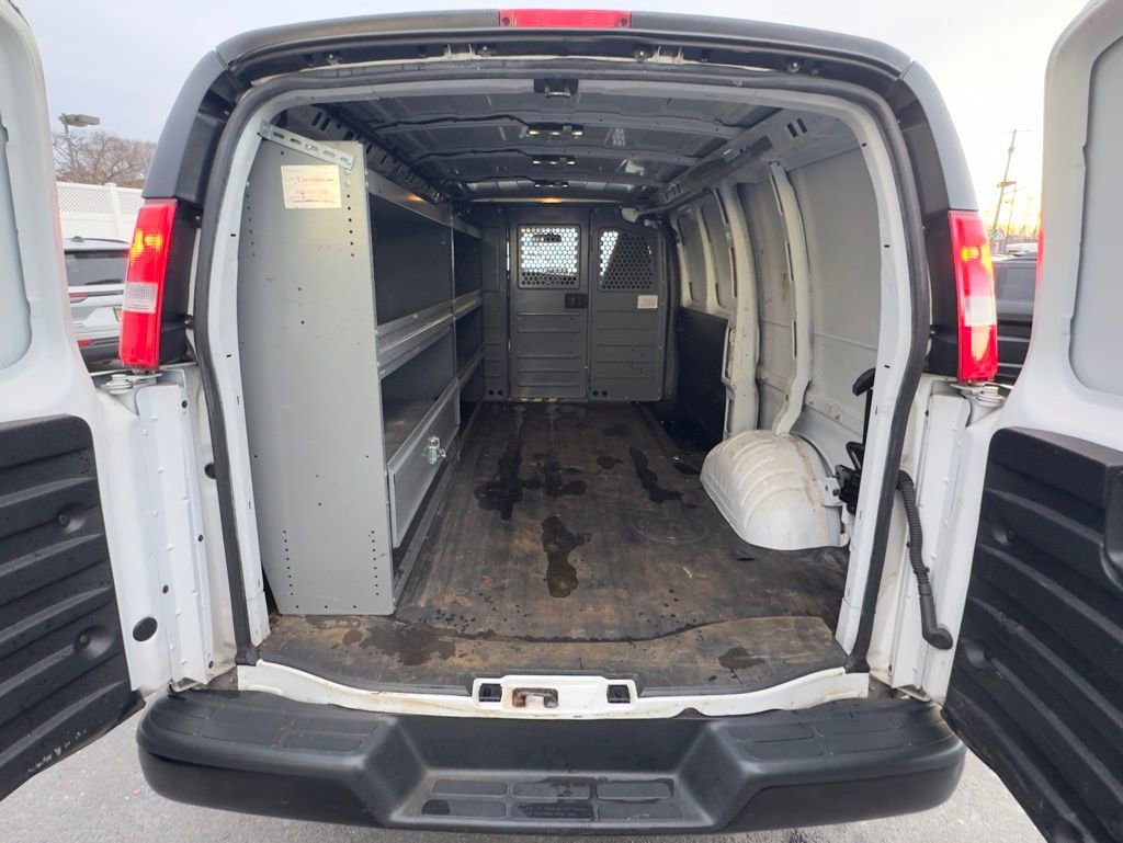 Used 2019 Chevrolet Express 2500 RWD image 7