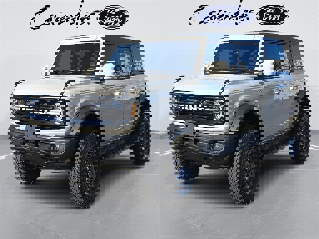 New 2025 Ford Bronco Outer Banks w/ Sasquatch Package