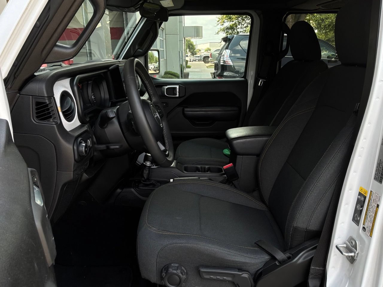 Used 2025 Jeep Wrangler Unlimited Sport AWD/4WD image 10