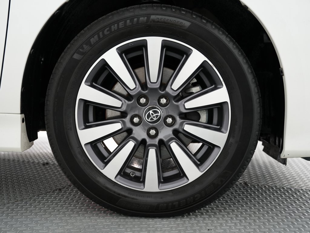 Used 2019 Toyota Sienna Limited Premium image 64