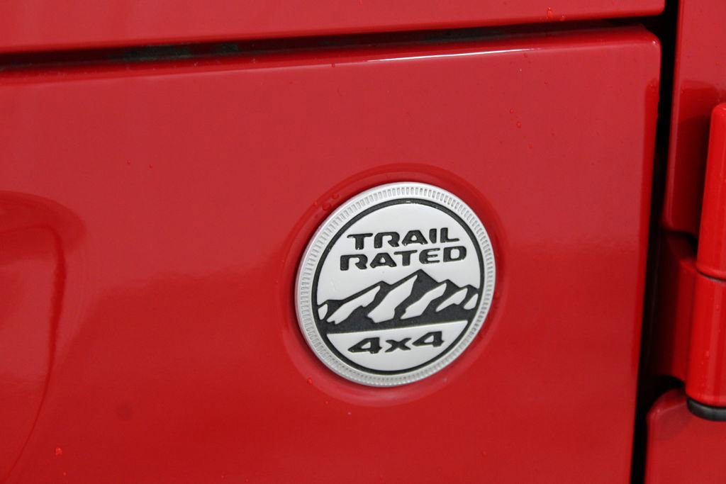 Used 2018 Jeep Wrangler Unlimited Sahara image 17