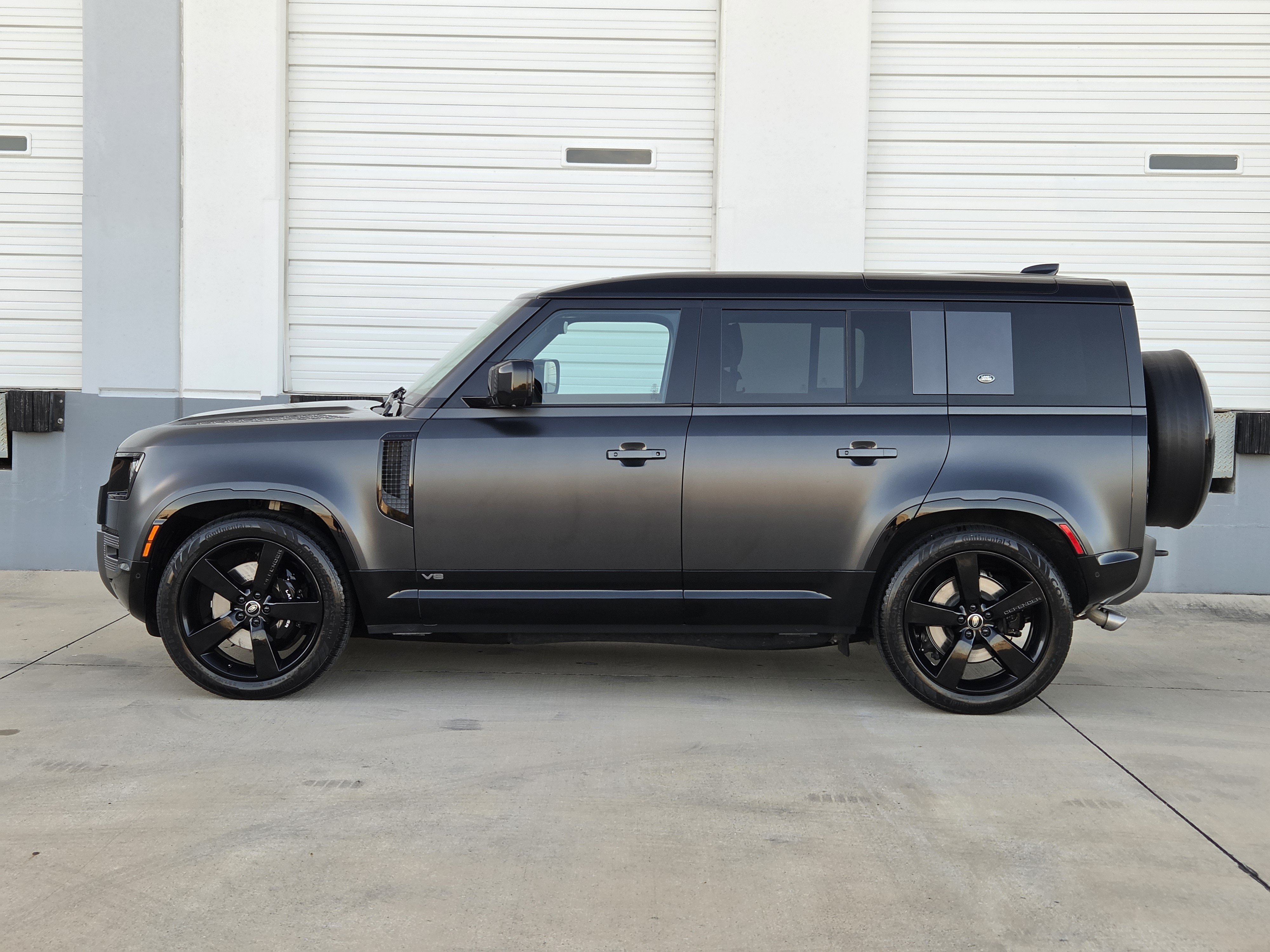 Used 2023 Land Rover Defender 110 Carpathian Edition AWD/4WD image 3