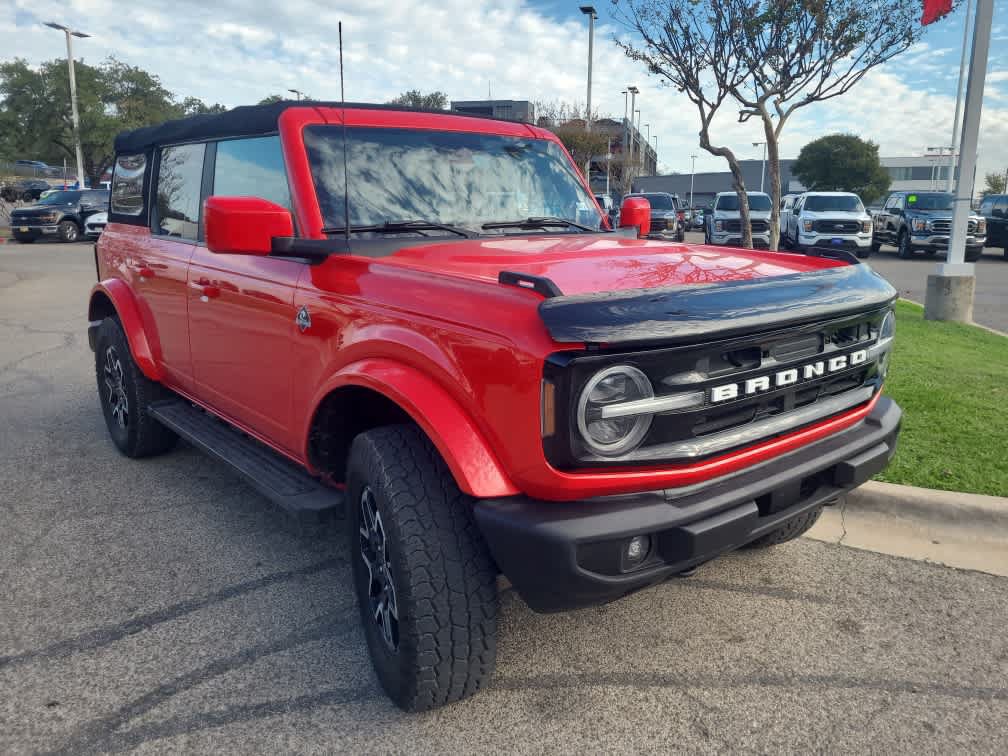 Used 2022 Ford Bronco Outer Banks AWD/4WD image 2