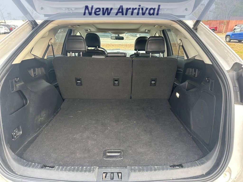 Used 2018 Ford Edge Titanium w/ Equipment Group 301A image 10