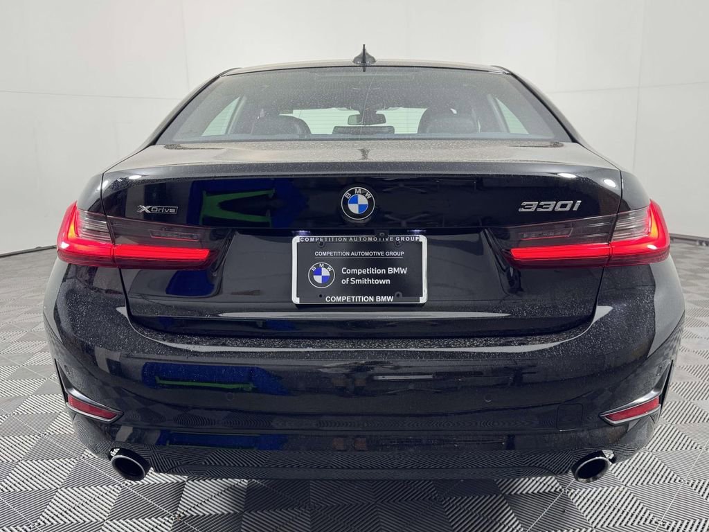 Used 2022 BMW 330i xDrive Sedan w/ Driving Assistance Package AWD/4WD image 9
